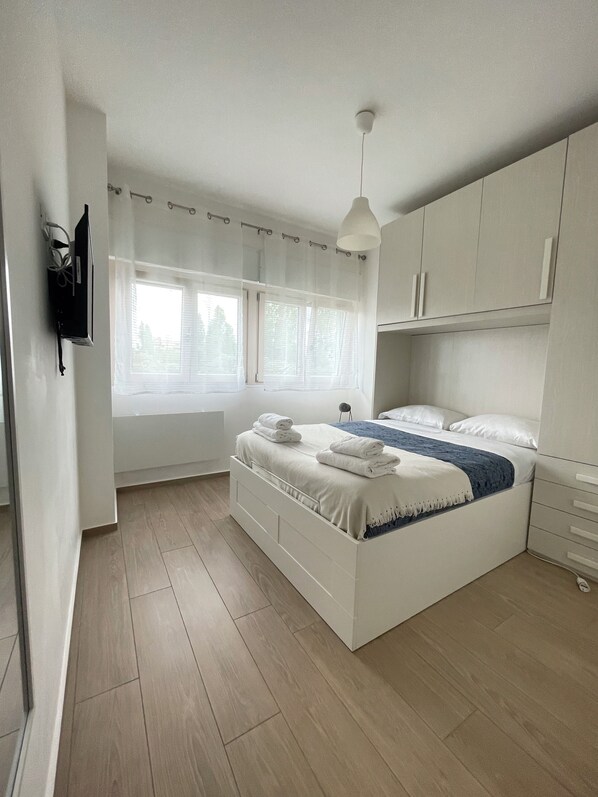 2 chambres, fer et planche à repasser, Wi-Fi, literie fournie