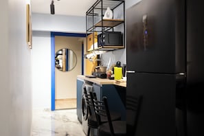 Microwave, stovetop