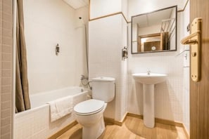 ヘアドライヤー、タオル、石鹸、シャンプー