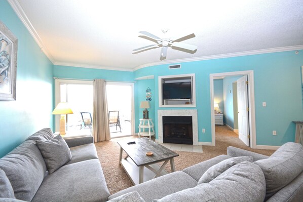 Smart TV, fireplace, DVD player