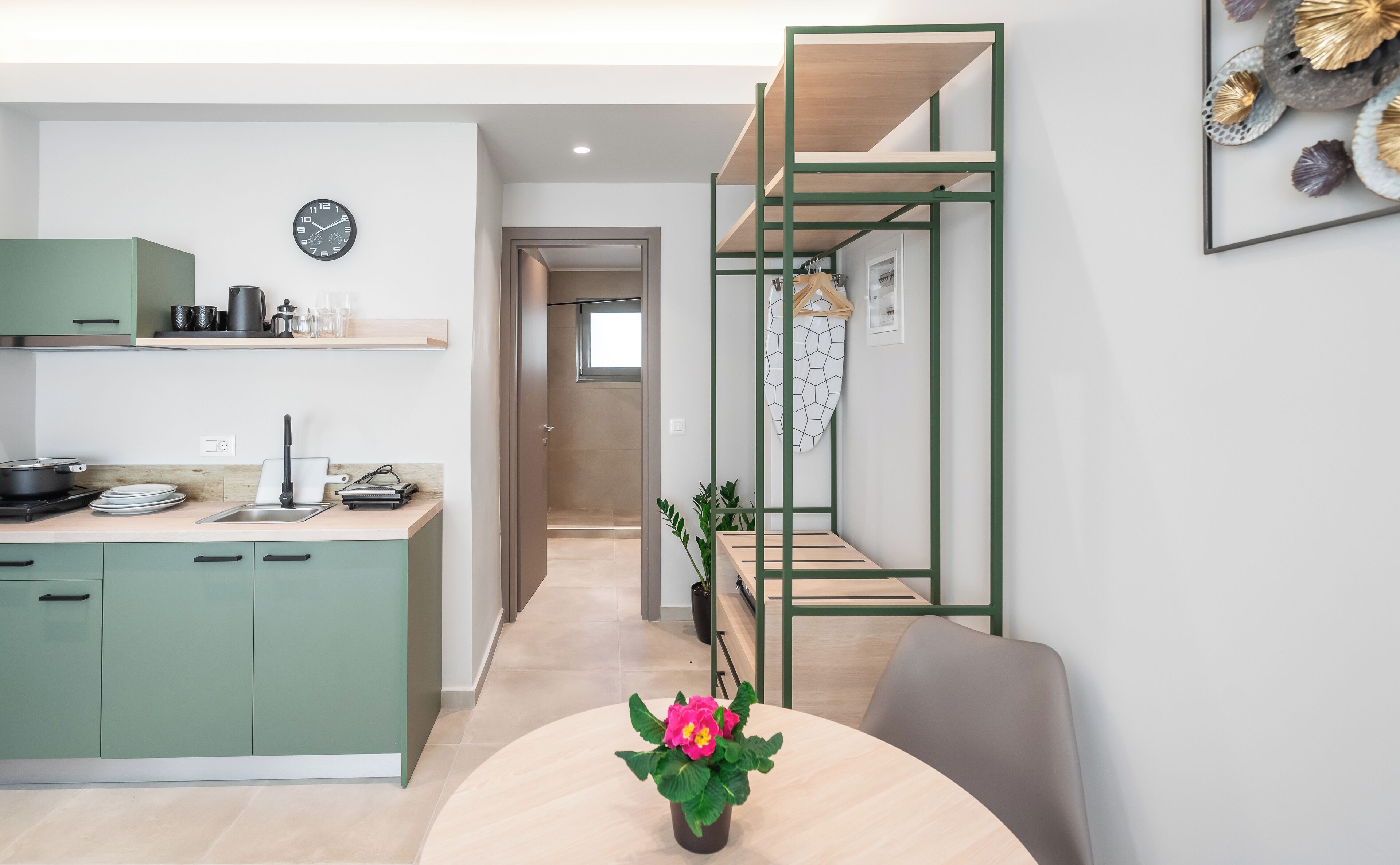 601 Skyline Apartment | Private kitchen | Highchair