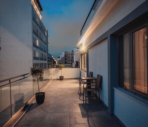 602-603 Connecting Apartments | Balkon