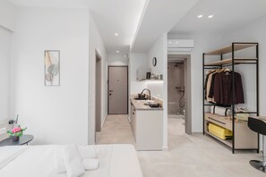 Zimmersafe, Verdunkelungsvorhänge, schallisolierte Zimmer