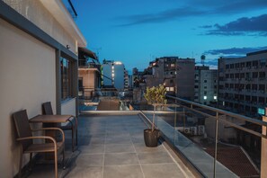 602-603 Connecting Apartments | Sacada