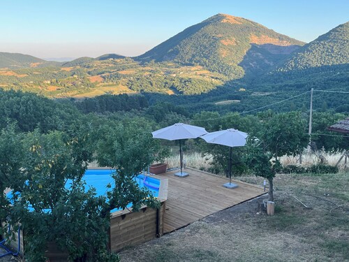 Farmhouse with incredible view with pool