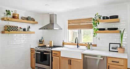 The Horseshoe Crib; Minutes to Beach & Downtown