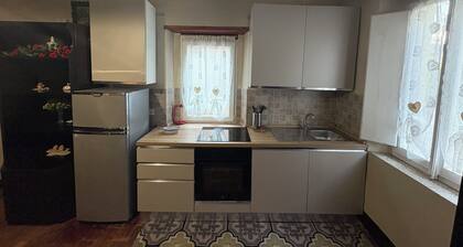 Within walking distance of downtown, with free public parking