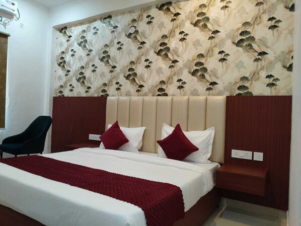 Deluxe Double Room | Free WiFi - RAGHAVAM (Faizabad)