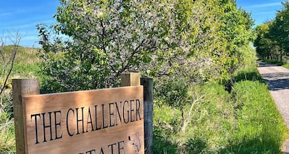 The Challenger Estate - Lodge