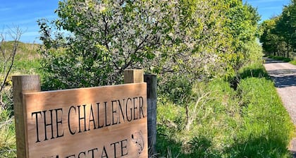 The Challenger Estate - Lodge