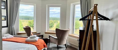 4 habitaciones, wifi gratis y ropa de cama