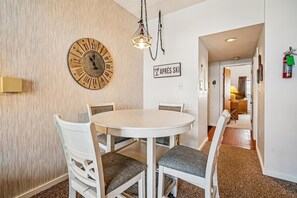 Dining - Pinnacle Condo | Pool, Hot Tub | Golf Nearby A03 (Killington)