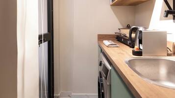 Microwave, stovetop