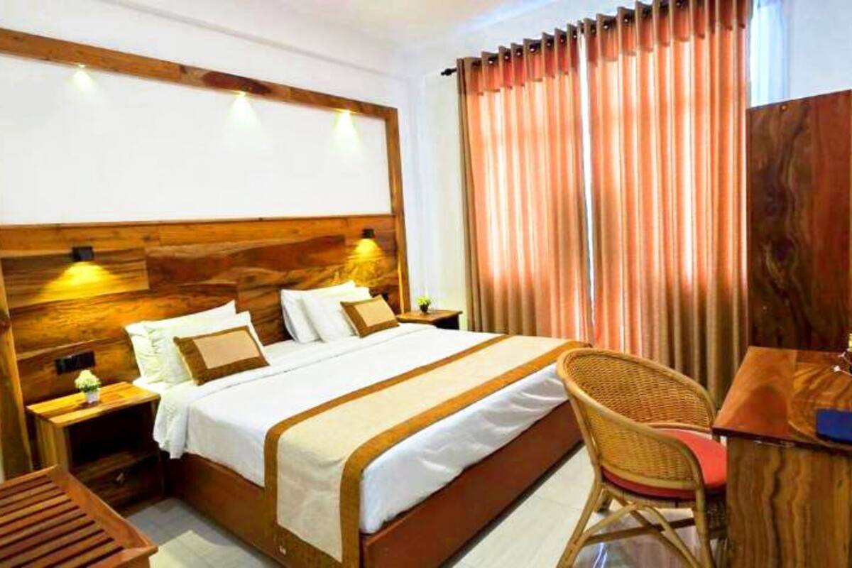 Quarto casal luxo, sacada, vista para a montanha | Wi-Fi de cortesia