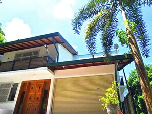 Front of property - Kandy Grand Ocacia (Kandy)