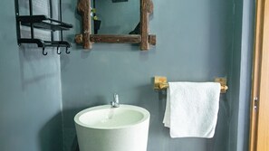 Dusj, boblebad, hårføner og håndklær