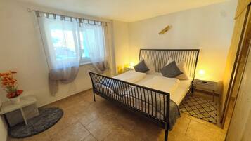 1 habitación, internet y ropa de cama