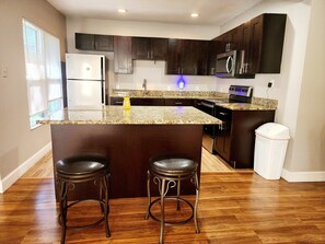 Private kitchen - Welcome to this quiet, tranquil and cozy 3-bedroom house in sunny Tampa (Tampa)