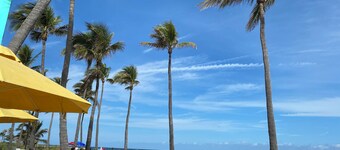 Tranquility meets Fun, a home away from home.10 minutes from Deerfield Beach.
