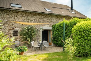 Classic House, 2 Bedrooms, Patio, Pool View | Terrace/patio