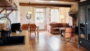 Living area - La vallée des Elements (Chiddes)