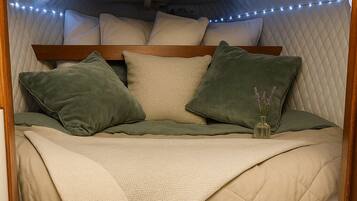 1 sovrum och sängkläder