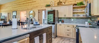 Waterfront Cabin on White River: Great for Anglers