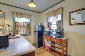 Apartment (0 Bedroom) | Interior