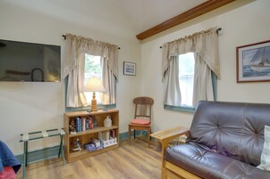 Apartment (0 Bedroom) | Interior