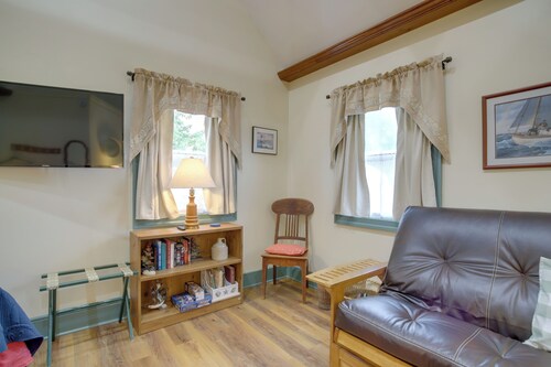 Walk to Park & River: Dog-friendly Cambridge Gem