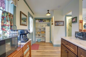 Apartment (0 Bedroom) | Interior - Walk to Park & River: Dog-friendly Cambridge Gem (Cambridge)