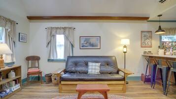 Apartment (0 Bedroom) | Interior