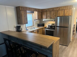 Micro-ondes, four, plaque de cuisson