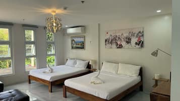 Laptop workspace, free WiFi