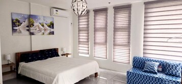 Junior Studio Suite, City View | Laptop workspace, free WiFi