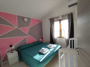 3 quartos, ferros/tábuas de passar roupa, Wi-Fi, roupa de cama