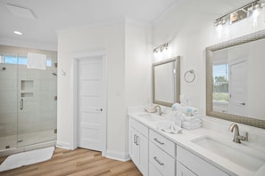 Shower, hair dryer, towels - Brand New Rental - Heated Pool- Fort Morgan - Signature Properties (Gulf Shores)