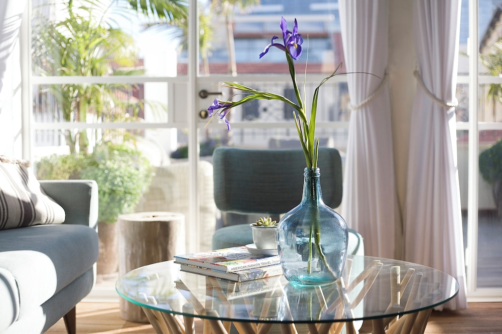 Molcho Neve Tzedek Apartments by Master by null