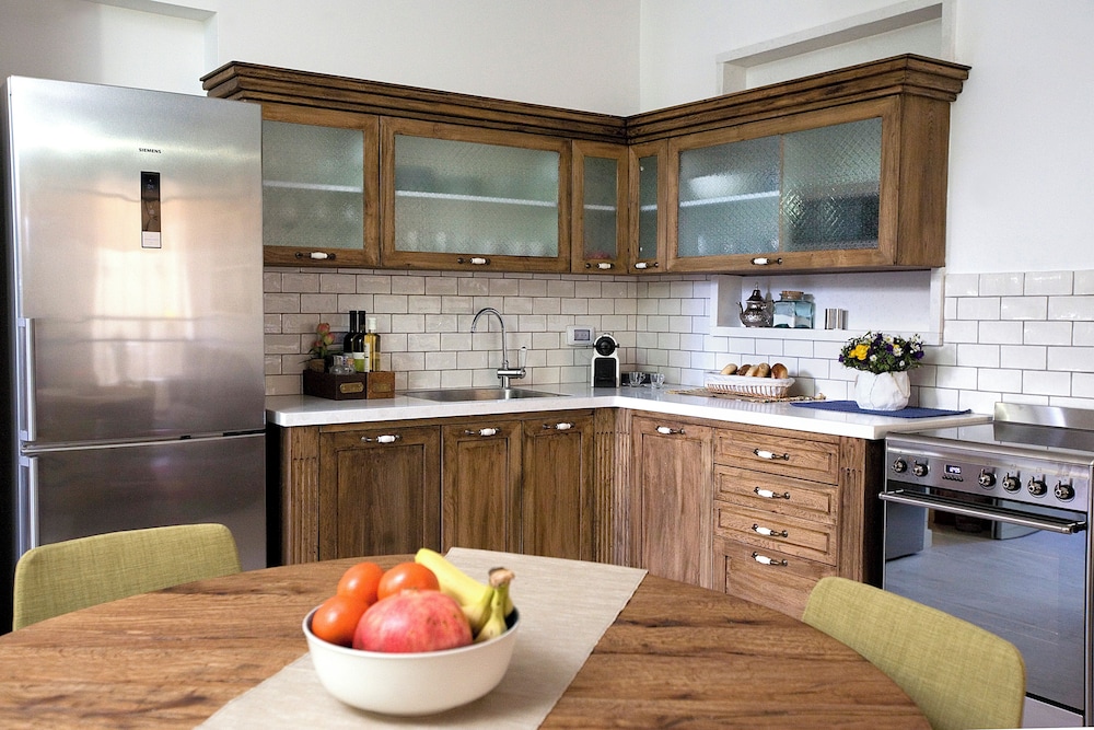 Molcho Neve Tzedek Apartments by Master by null