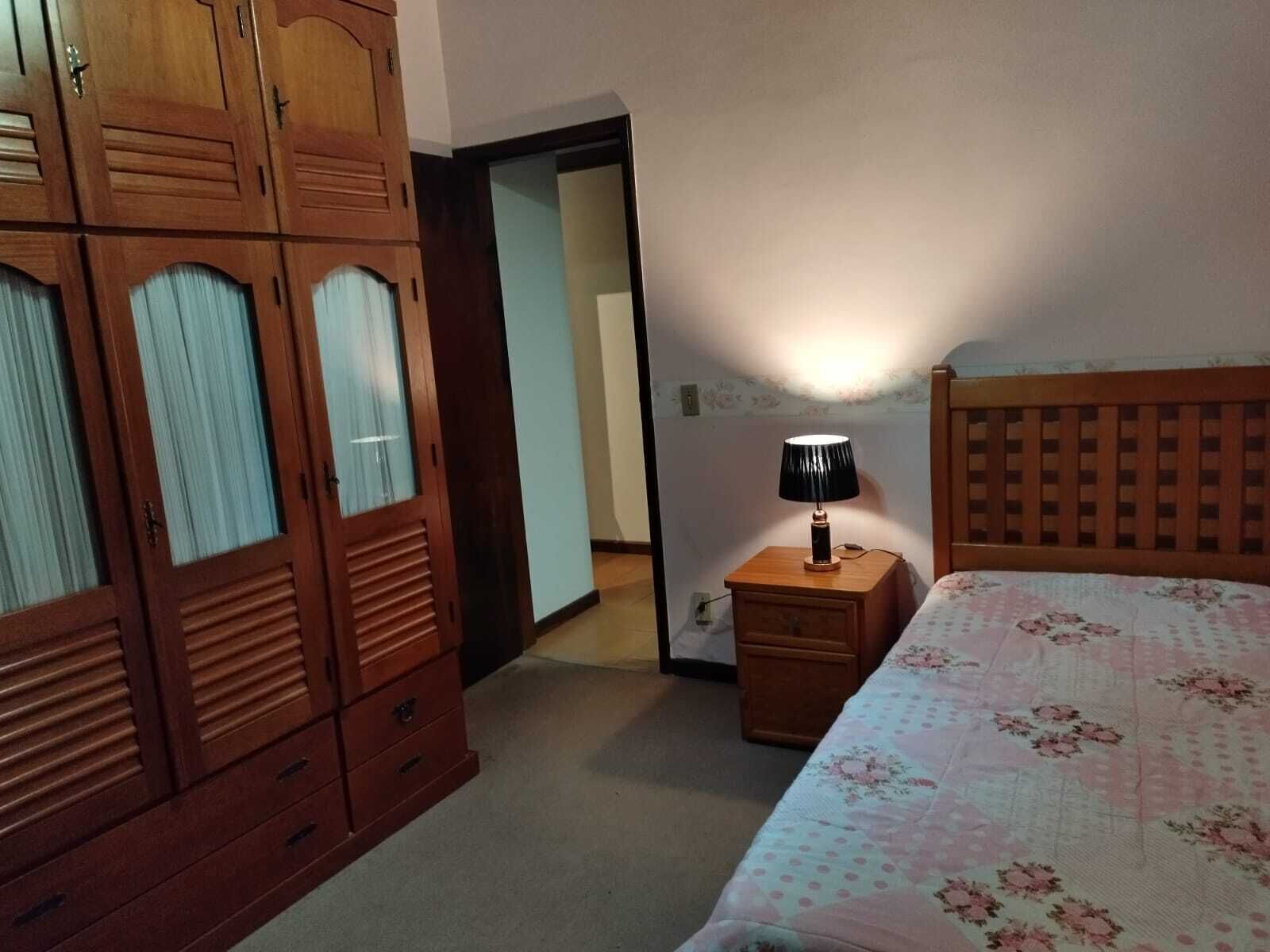 3 quartos, Wi-Fi de cortesia, roupa de cama