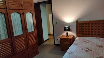 3 quartos, Wi-Fi de cortesia, roupa de cama