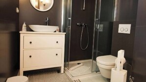 Bathroom - Luxury living studio apartment with balcony in Split near center (Split)