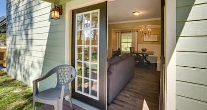 Nice 3-bedroom cottage with AC in Houston