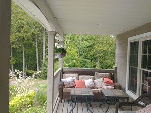 Terrace/patio - Country Home on the Bruce Peninsula (Lion's Head)
