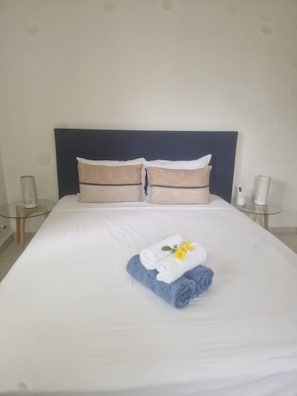 4 Schlafzimmer, Bügeleisen/Bügelbrett, WLAN, Bettwäsche