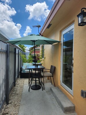 Outdoor dining