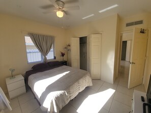 1 chambre, bureau, Wi-Fi gratuit, draps fournis