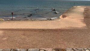 A coastal walkway with a clear view of the sea and sky. - Dog friendl near country park and beaches (Brixham)