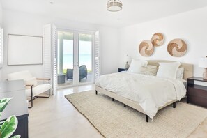 4 slaapkamers, een strijkplank/strijkijzer, gratis wifi, beddengoed