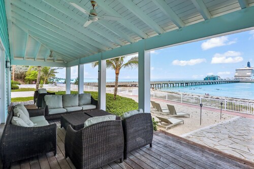 Barefoot Haven-4 Bedroom Beachfront Home- RWBimini/Bimini Bay Community